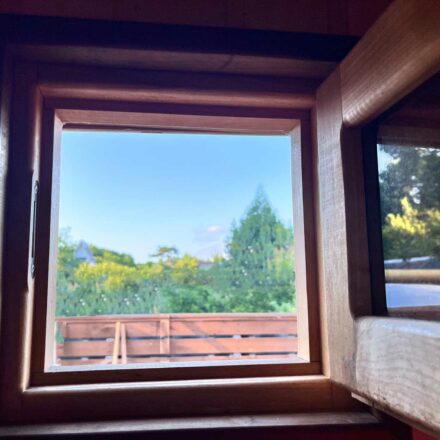 окошко в бане в абрау дюрсо